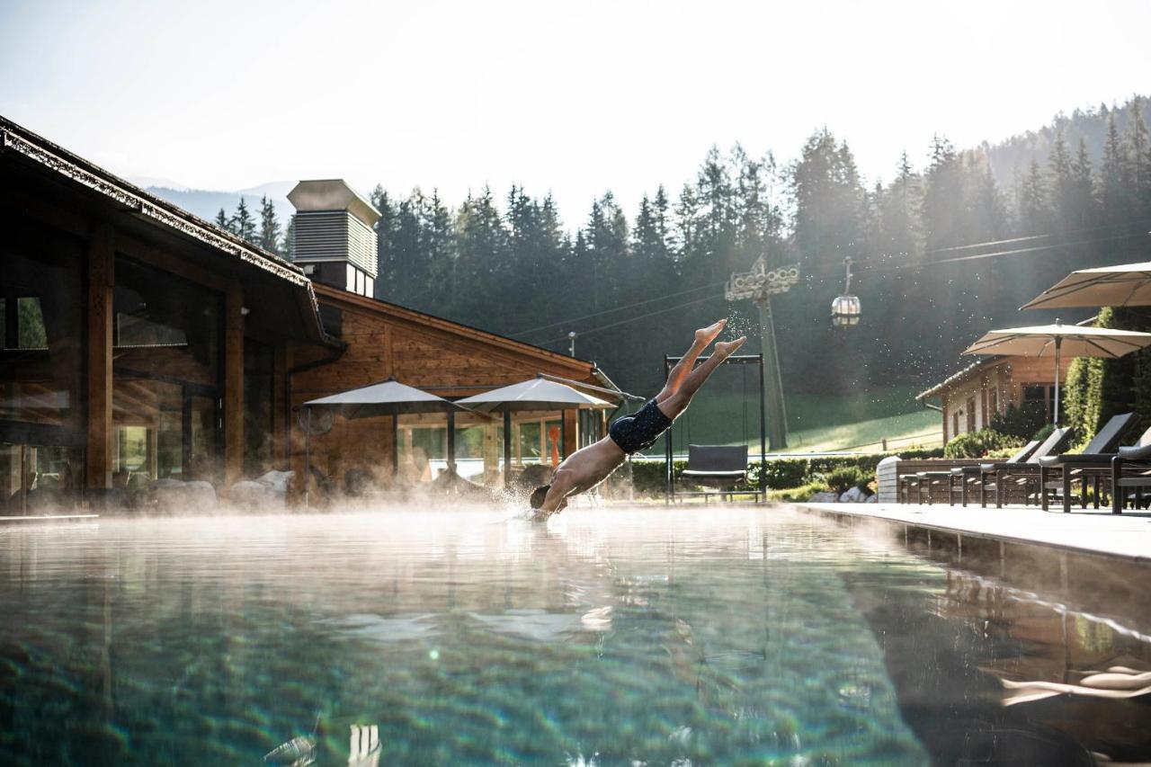 Bad Moos - Aqua Spa Resort Sexten Exteriör bild